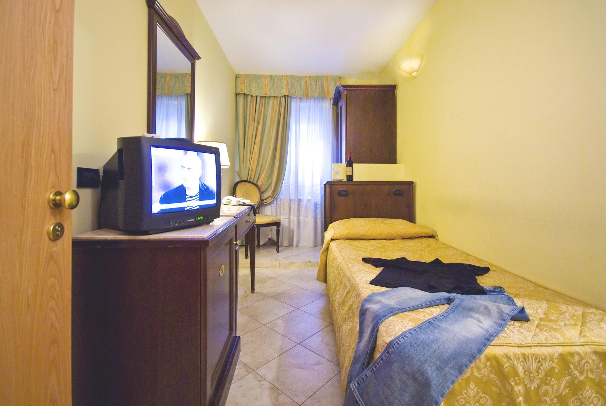 Hotel Tuscolana Rome Luaran gambar
