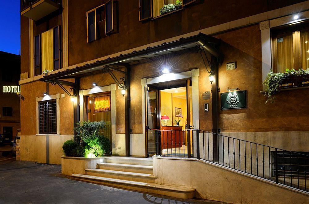Hotel Tuscolana Rome Luaran gambar