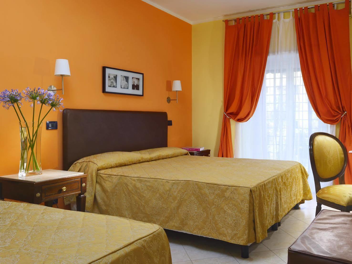 Hotel Tuscolana Rome Luaran gambar