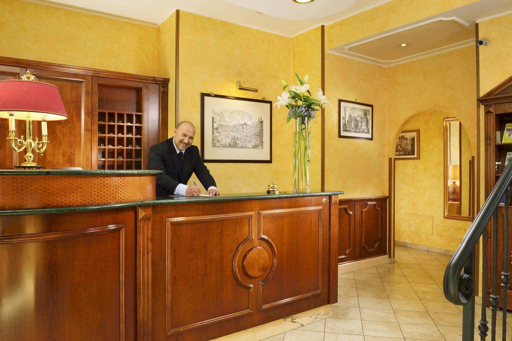 Hotel Tuscolana Rome Luaran gambar